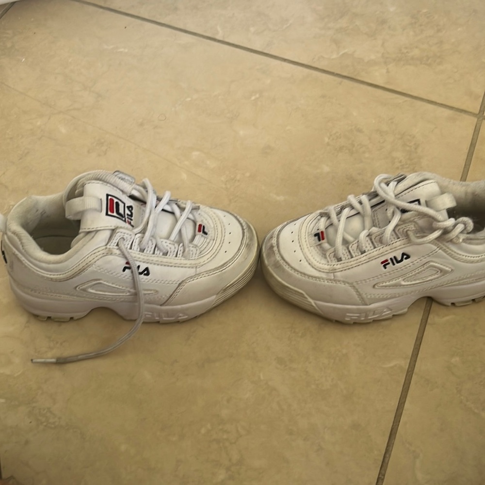Shoes fila white
